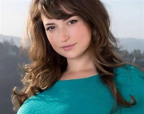 lily att measurements|Milana Vayntrub Height, Weight, Body Measurements,。